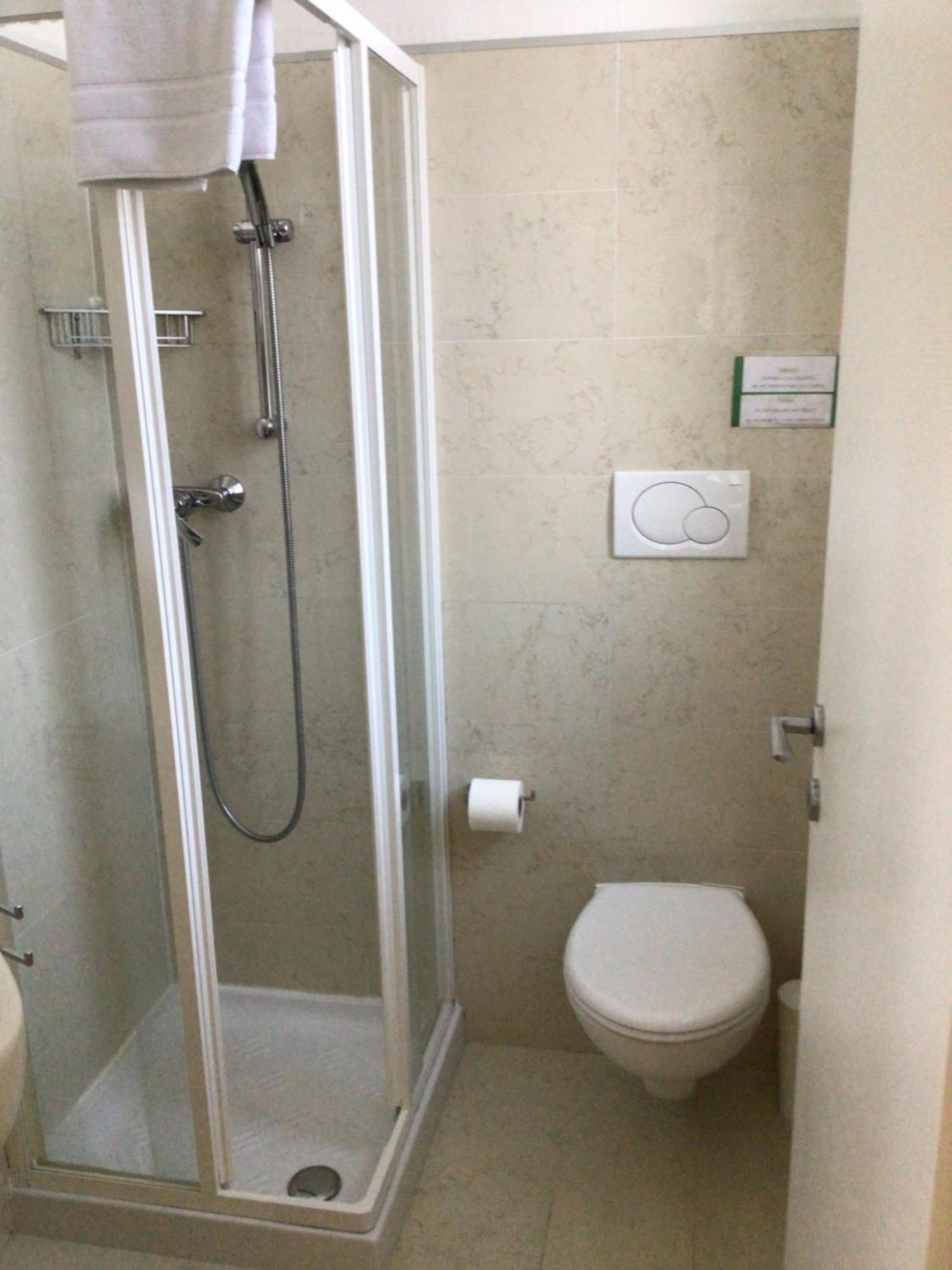 A Due Passi Da Giulietta-Casa Montecchi เวโรนา ภายนอก รูปภาพ